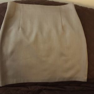 Women Beige Short Skirt     A Byer  Size 7 junior